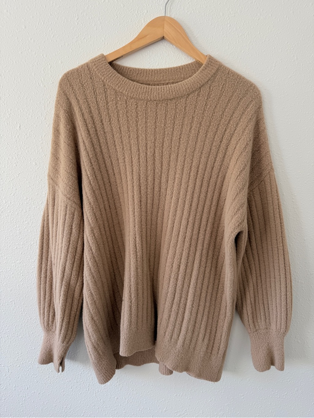 Aerie Buttercream Ribbed Crew Sweater Size M Camel Oversized Cozy Girl Autumn